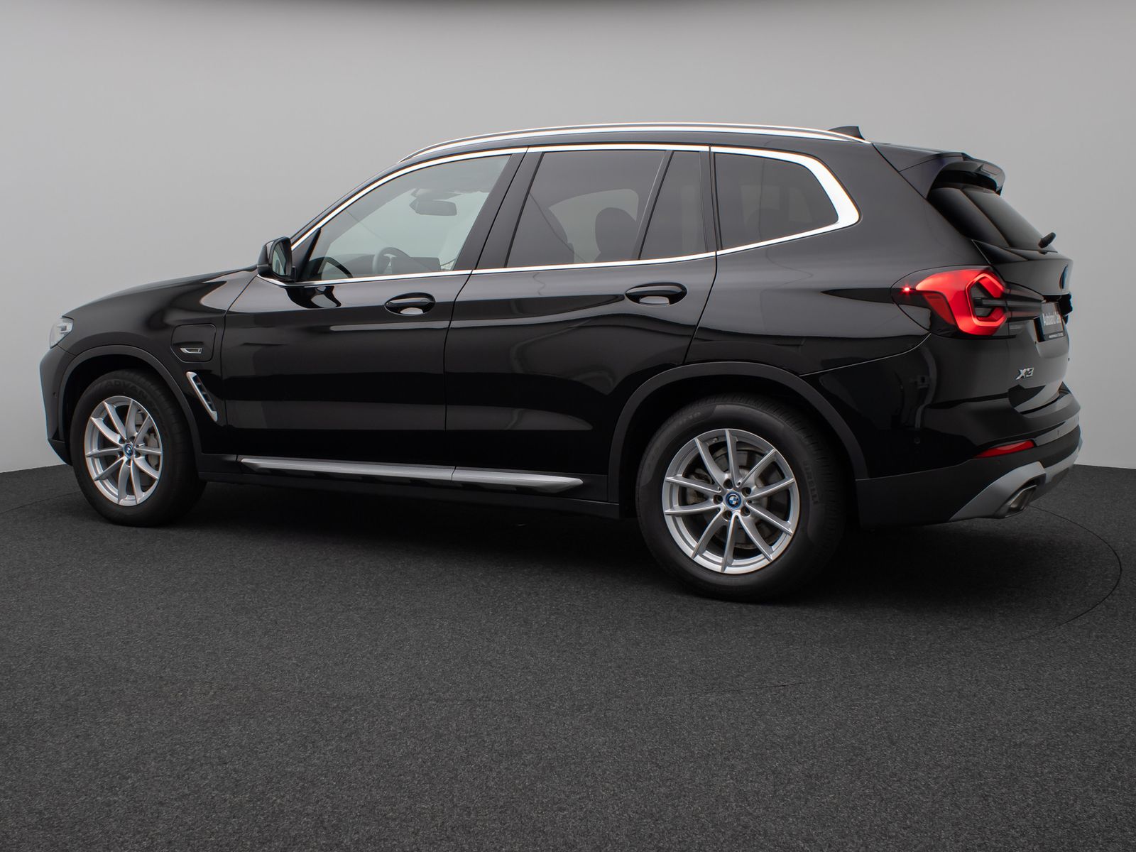Fahrzeugabbildung BMW X3 xD30e DAB HiFi Kamera Leder Sportstz 18Zoll