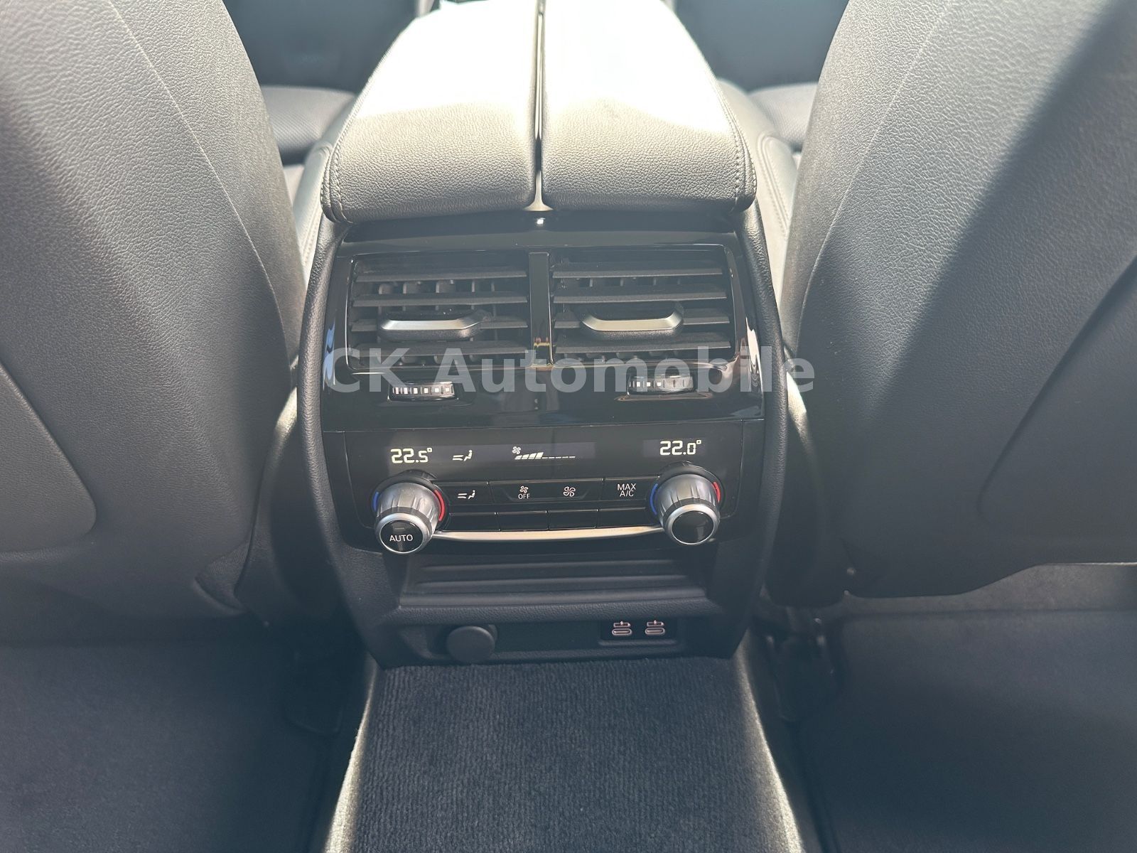 Fahrzeugabbildung BMW 520d Touring/Navi/Laser/Head-Up/Leder/360°/AHK