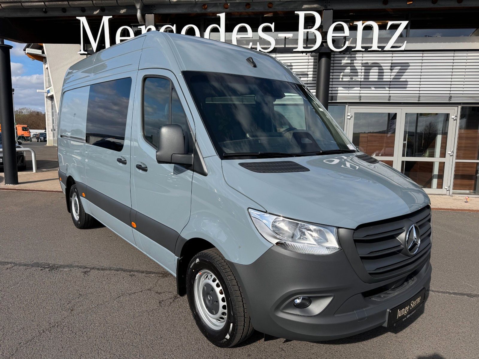 Fahrzeugabbildung Mercedes-Benz Sprinter 317 CDI DoKa/Mixto 9G Klima Kamera AHK