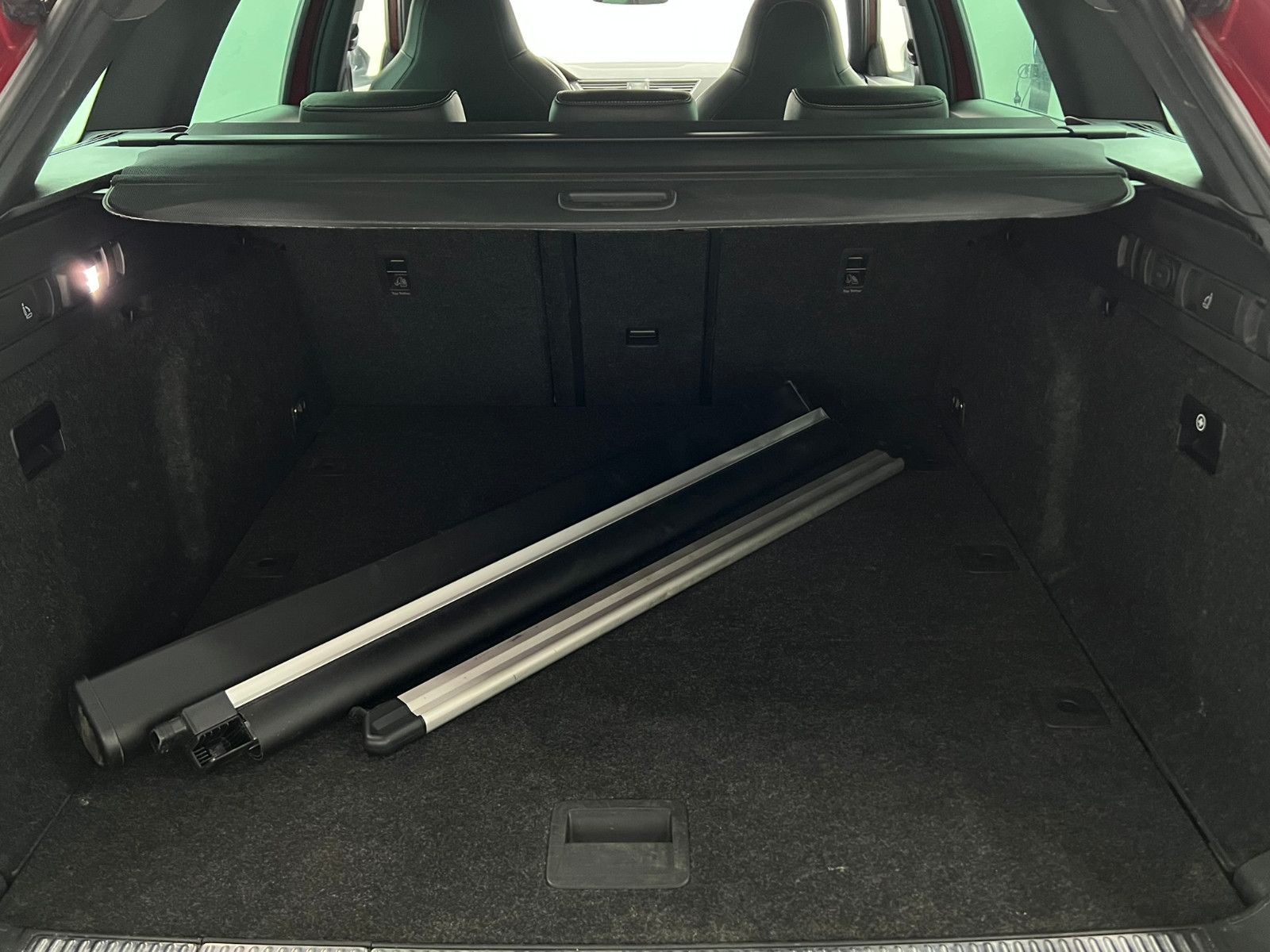 Fahrzeugabbildung SKODA Superb Combi SPORTLINE/LED/STHZ/AHK/ACC/VRTL
