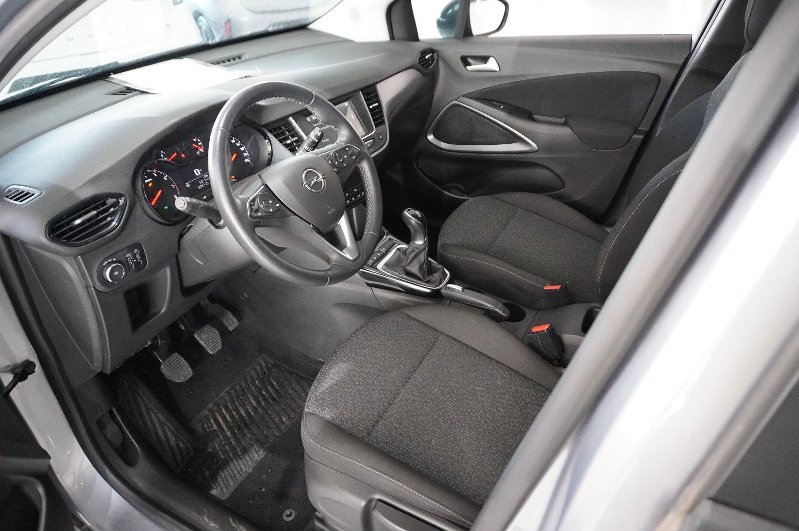 Fahrzeugabbildung Opel Crossland (X) 1.2 EDITION NAVI/LED/KAMERA/DAB+