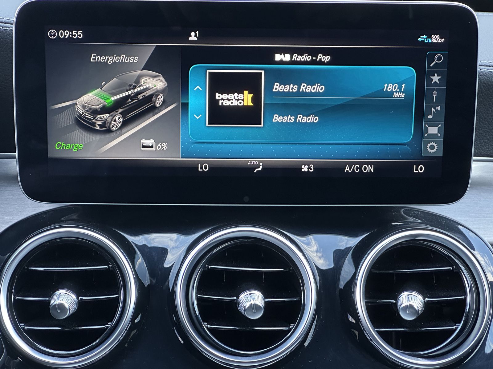 Fahrzeugabbildung Mercedes-Benz C 300de T AMG-Line NAV+LED+KAM+BURMESTER+CARPLAY
