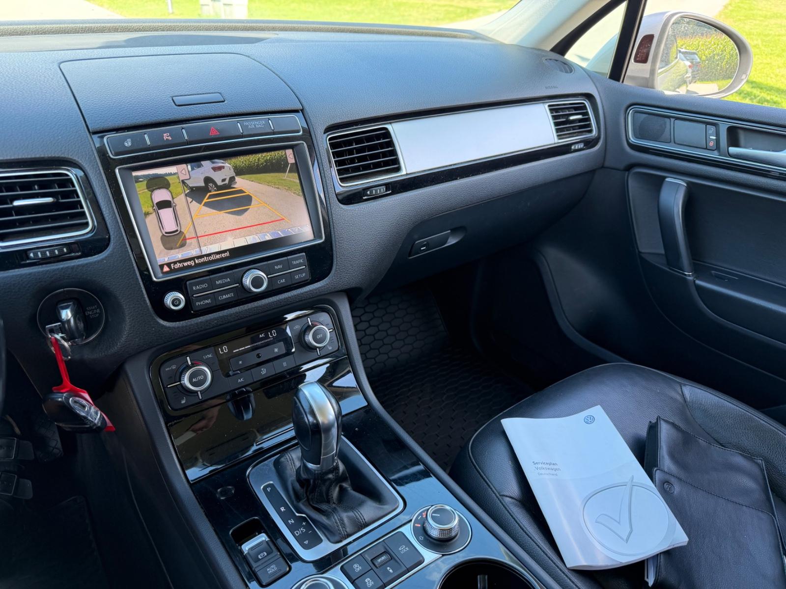 Volkswagen Touareg 3.0 V6 TDI 262ch - Carnet entretien - Attelage - ACC - Bi-xénon