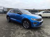 Volkswagen T-Roc Style,R-LINE,2HD,NAVI,SITZHEIZUNG,PDC,TEMP - Volkswagen T-Roc mit Benzin-Antrieb: Limousine