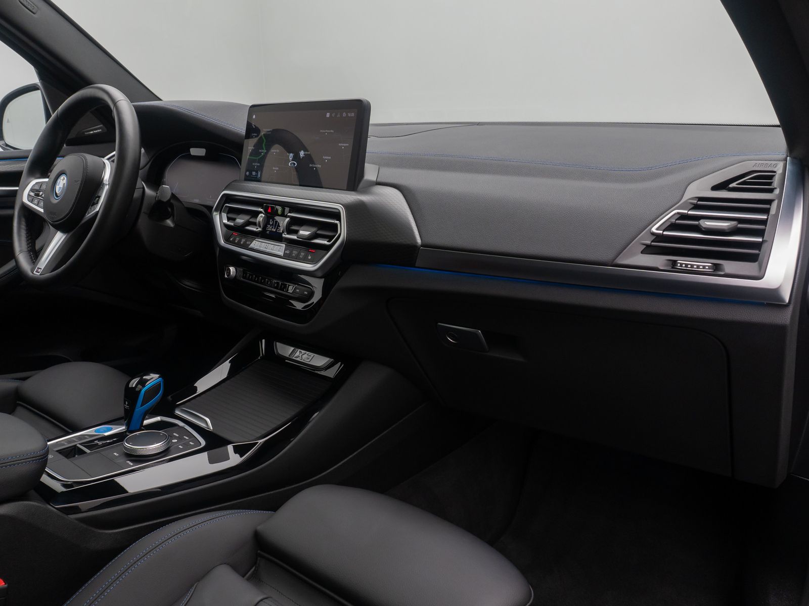 Fahrzeugabbildung BMW iX3 Impressive M Sport 360° HUD DAB Panorama 20"