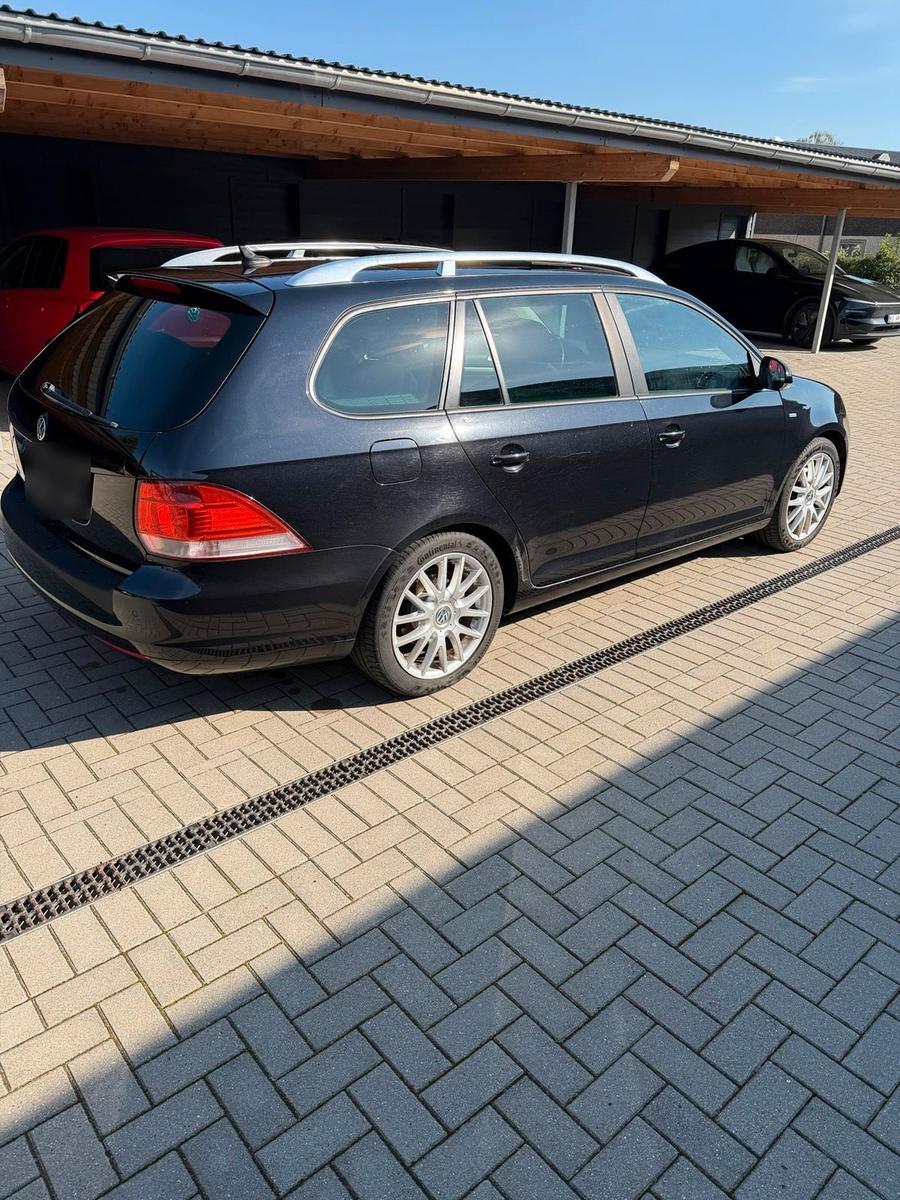 Volkswagen Golf 2013 — engine 105 HP (77kW)