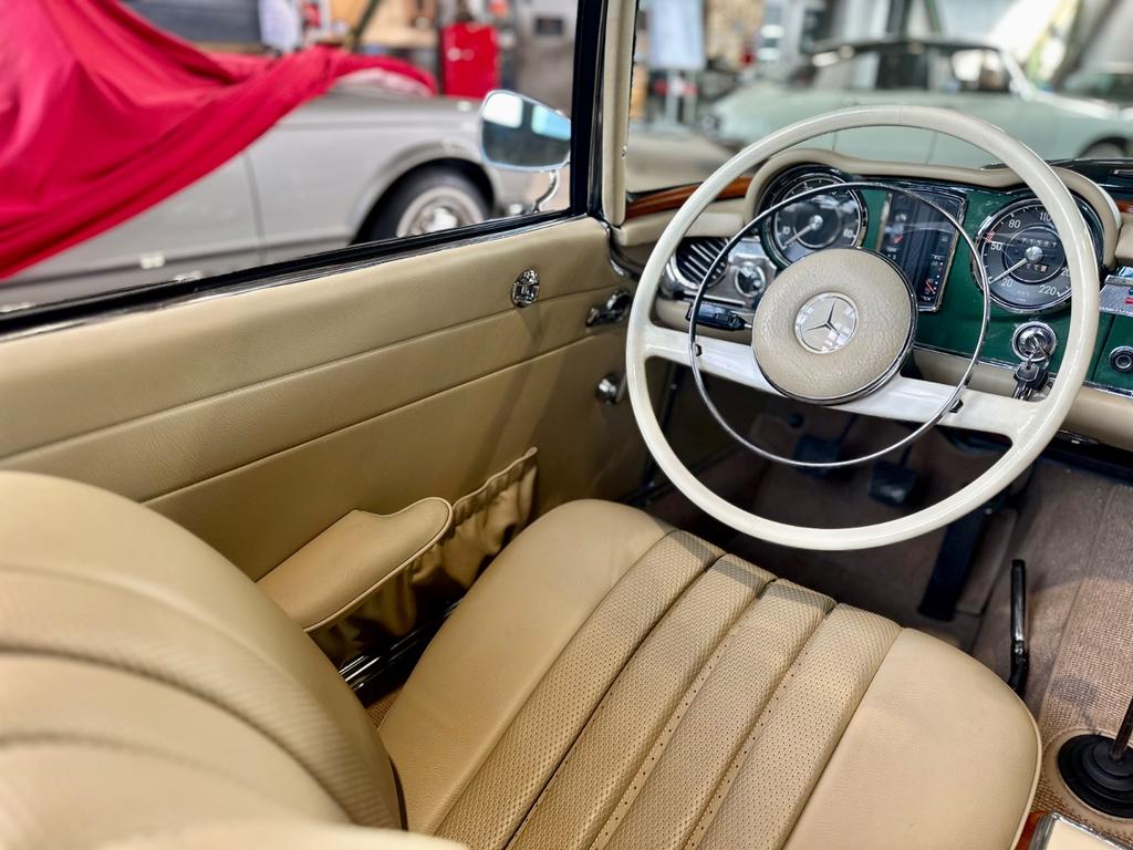 Mercedes-Benz 250