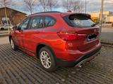 BMW X1 sdrive 20i, Top Zustand, Rentnerfahrzeug - : Geländewagen, Rent
