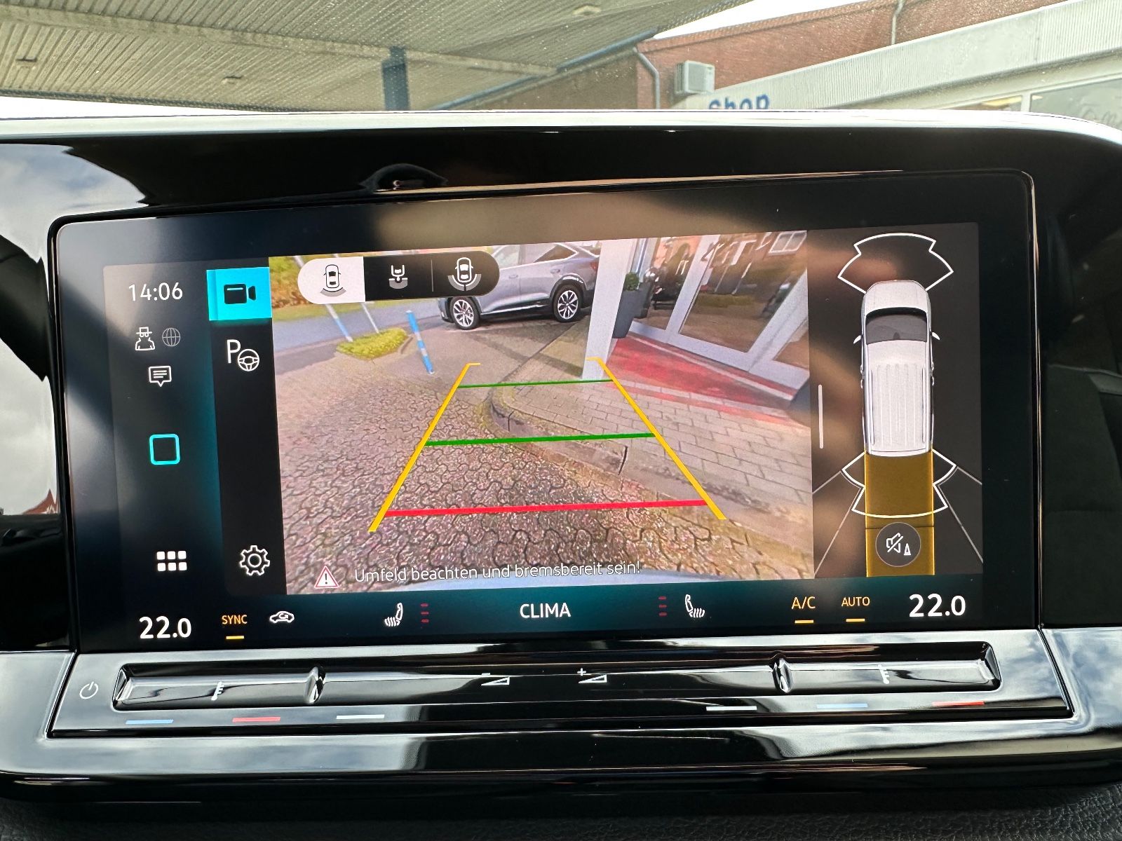 Fahrzeugabbildung Volkswagen Caddy Maxi 1.5 TSI Style DSG Navi/AHK/ACC/LED