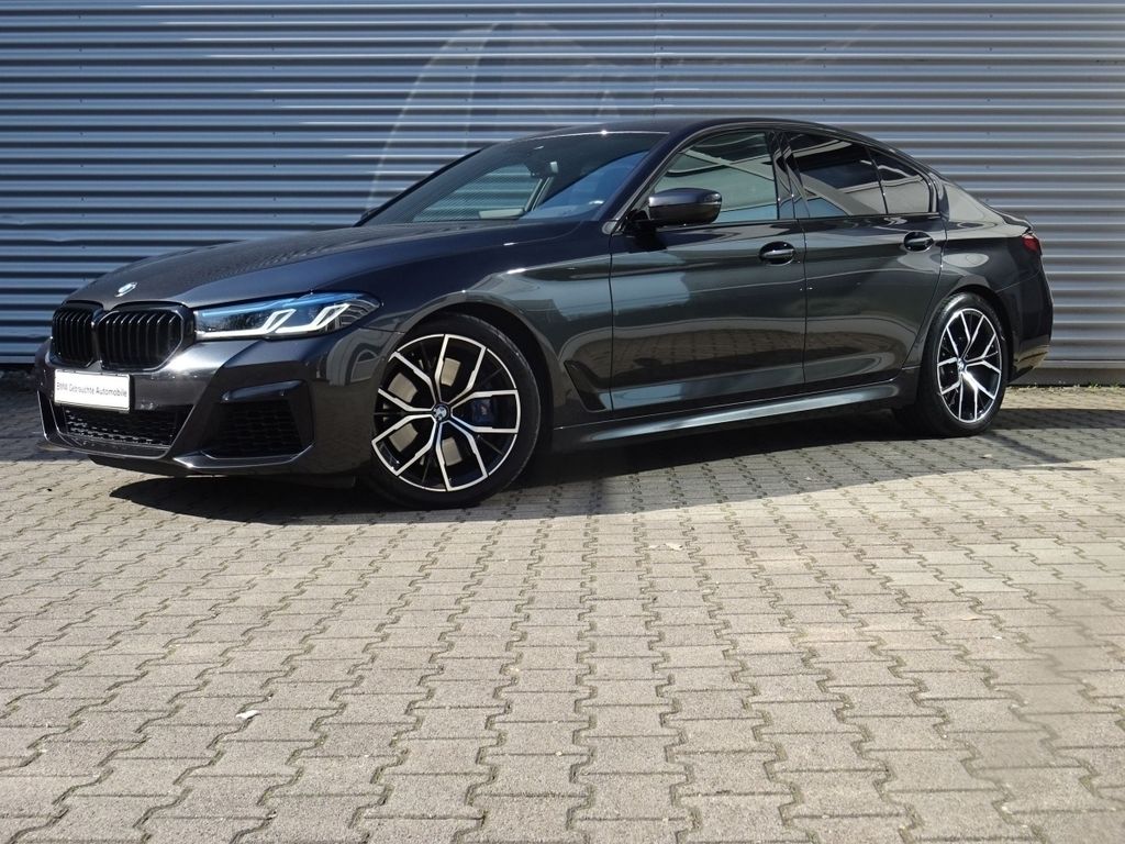 BMW M550
