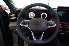 VW Tiguan 1.5 eTSI R-Line | Pano | HuD | AHK | 20" VW Tiguan 1.5 eTSI R-Line | Pano | HuD | AHK | 20"