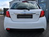 Toyota Yaris 1.0*sehr gepflegtes Fahrzeug*Klimaautomati - Toyota Yaris Gebrauchtwagen in Mülheim (Ruhr)