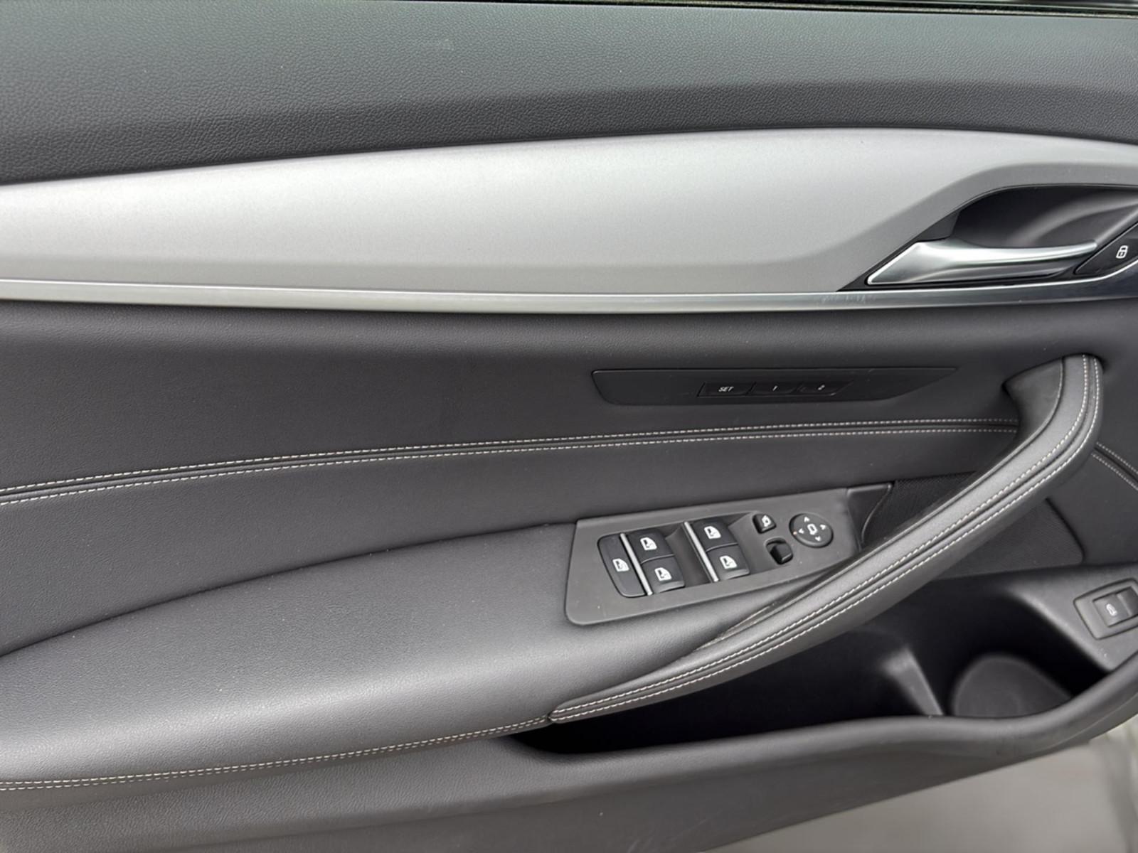 BMW 520 d ALLRAD LEDER*ALARM*Memory*LED*Sportlenkrad, миниатюра 26