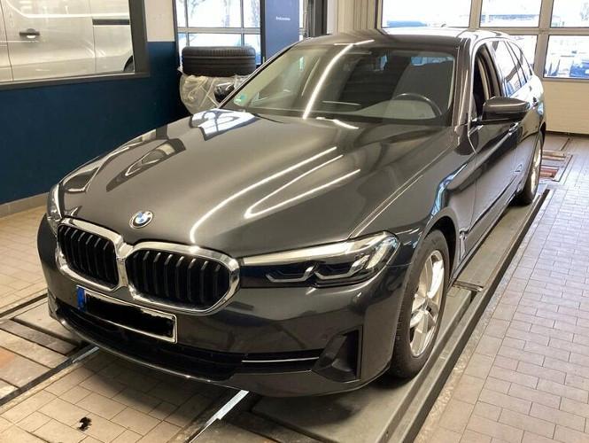 BMW 520d T xDrive ACCKamKeylAssistCockpeHeck 2021