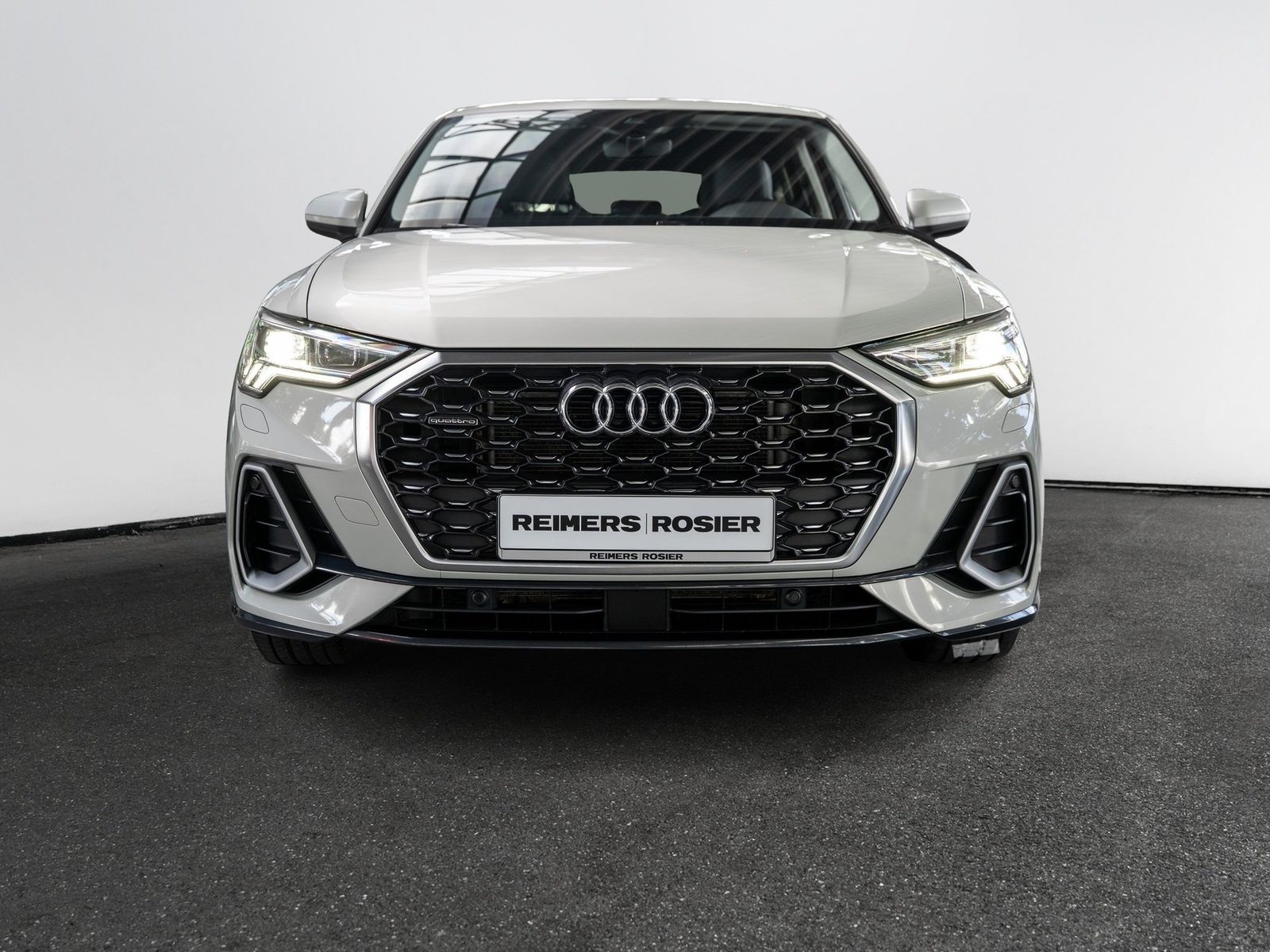 Audi Q3 Sportback S line S line 35 TDI quattro 110(15 foto 3