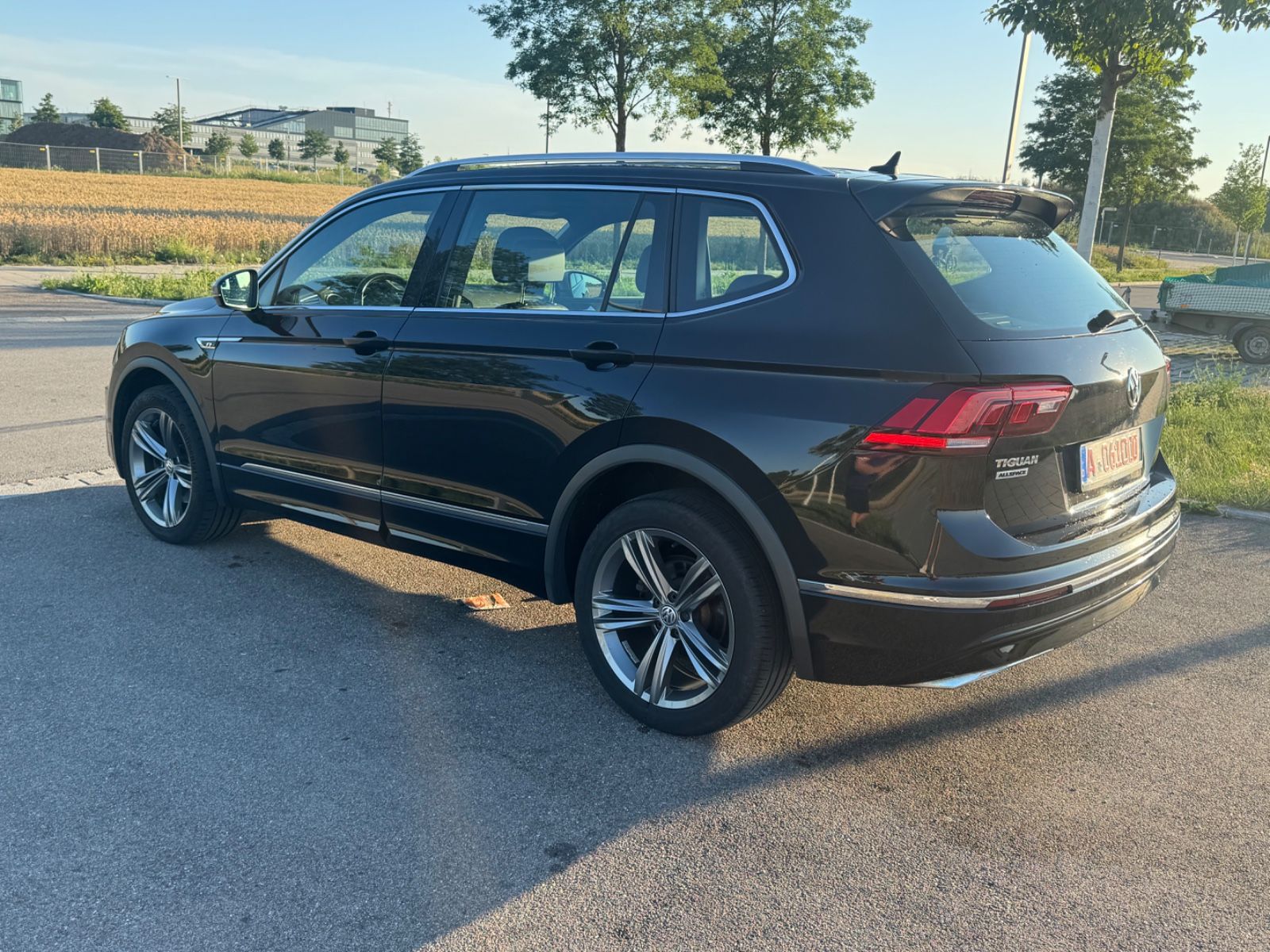 Volkswagen Tiguan Allspace Comfortline 4Motion R-Line imagem 3
