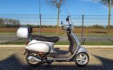 Vespa LX 50 2T WINDSCHILD+TOPCASE + HELM - VESPA AUTOMATIK 50