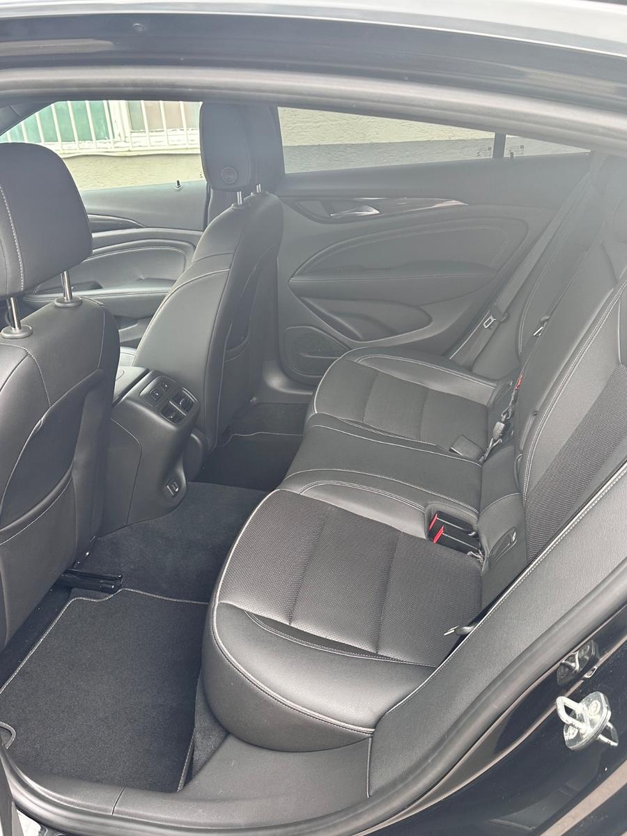 Opel Insignia 2.0 BiTurbo Diesel Busi Innov Aut 4...