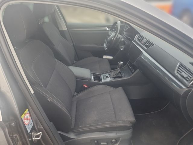 Fahrzeugabbildung SKODA Superb Combi 2.0 TDI 4x4 DSG Style NAVI STANDHEI