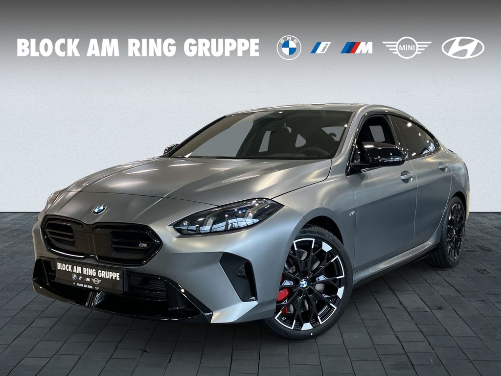 BMW M235