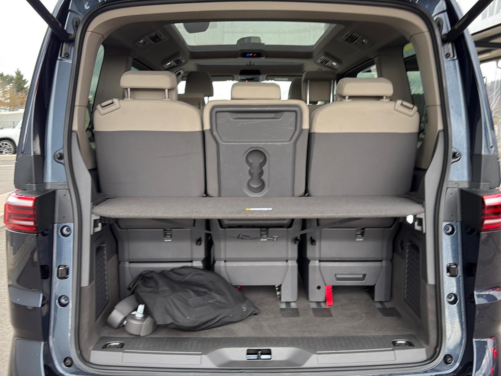 VOLKSWAGEN T7 MULTIVAN LIFE EHYBRID 218 CH BVA - 1ERE MAIN - HAYON ÉLECTRIQUE - TOIT PANORAMIQUE - VOLANT EN CUIR