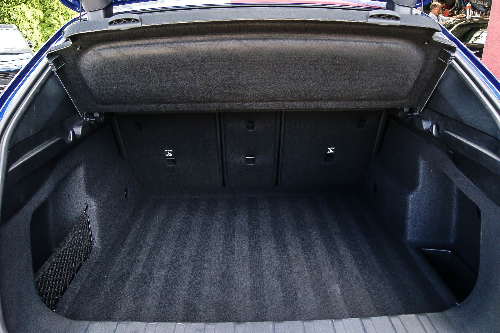 Fahrzeugabbildung BMW X2 20 i sDrive M Sport Pro IconicGlow Coral Rot