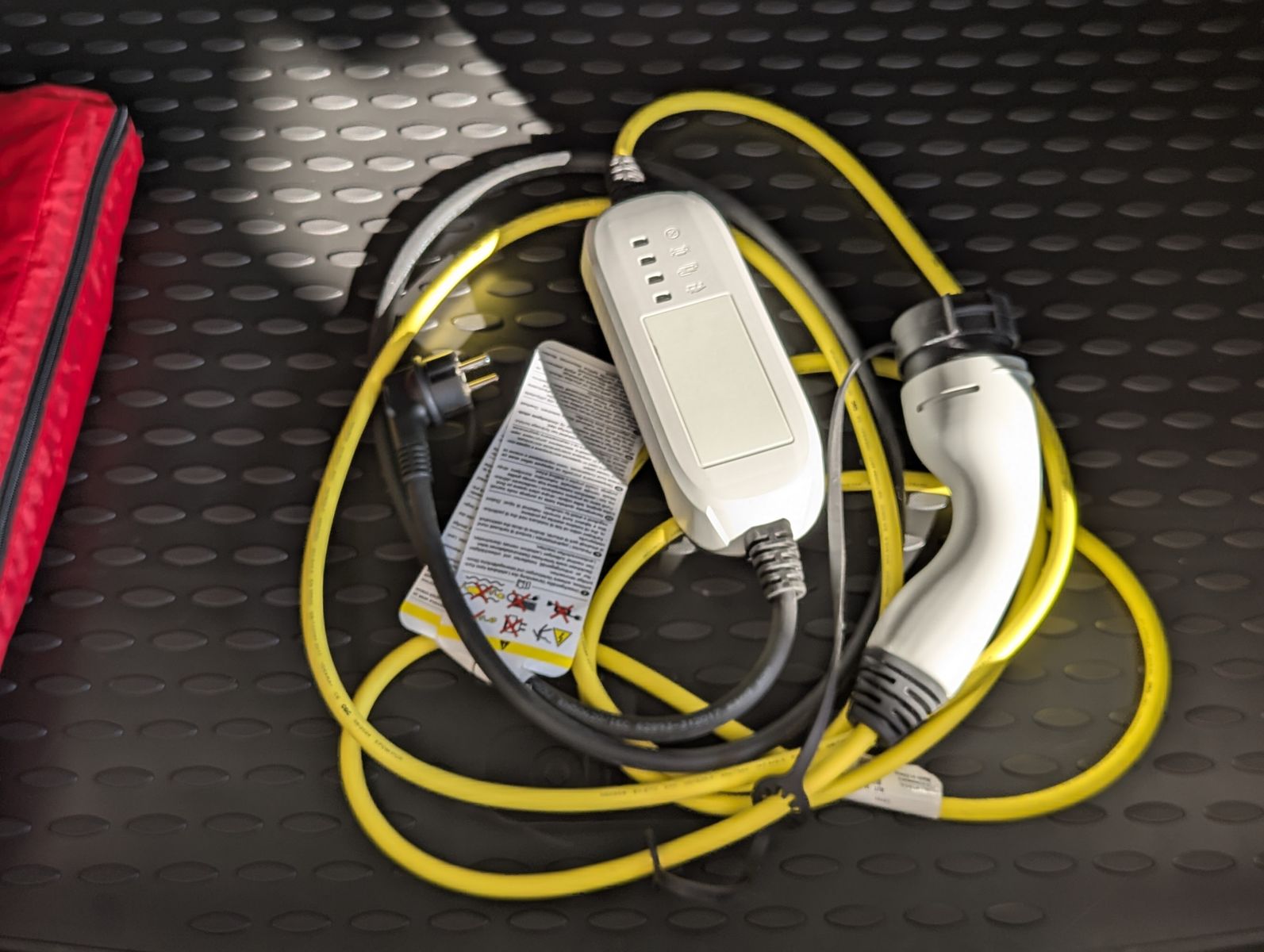 Fahrzeugabbildung CUPRA Leon 1.5 e-Hybrid Matrix Edge-Intelligent-Paket