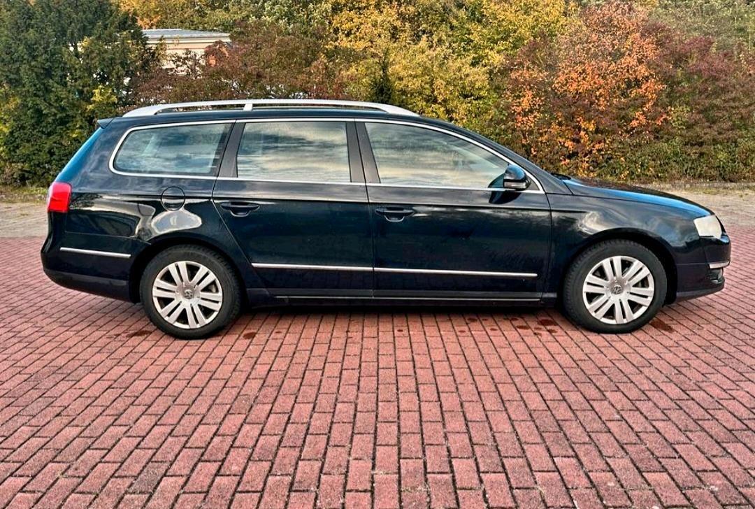 Volkswagen Passat 2007 — rear view