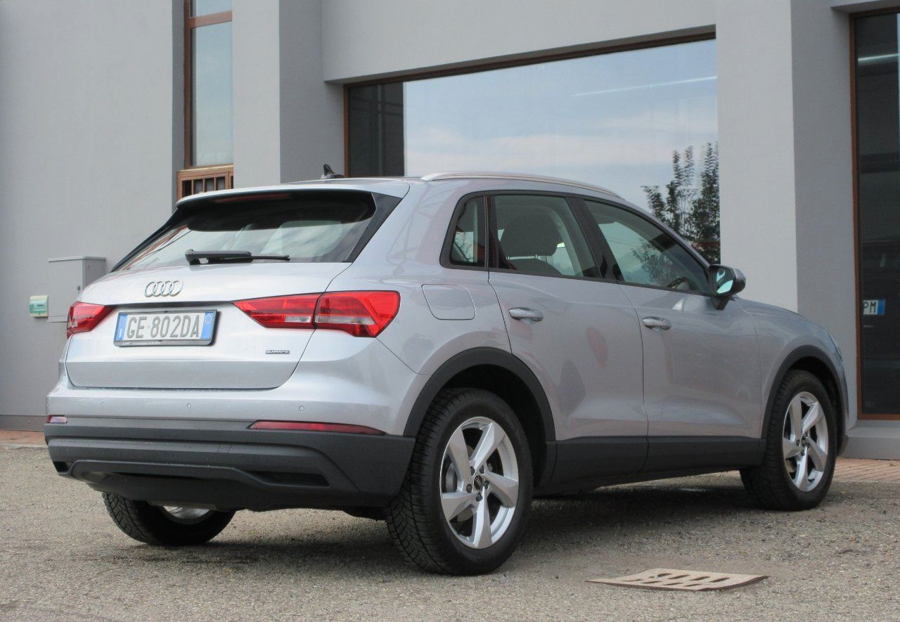 Audi Q3 35 2.0 tdi Business quattro s-tronic imagem 3