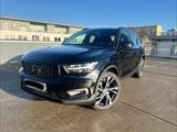 Volvo XC40 D4 AWD R Design Geartronic R Design - Volvo XC40 Gebrauchtwagen in Hamburg