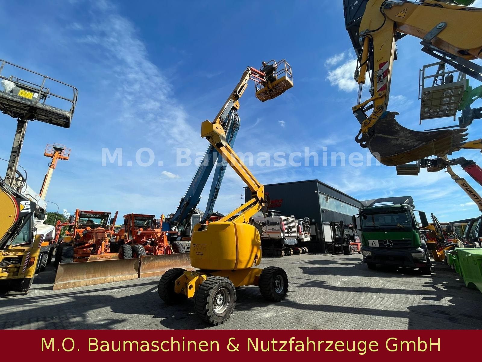 Fahrzeugabbildung JLG 450 AJ / 15,7 m / 4x4 / 230 Kg