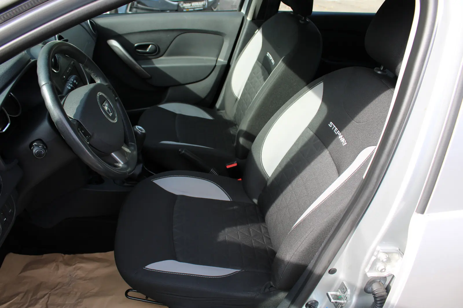 Dacia Sandero Stepway Prestige*KLIMA+PDC+AHK+NAVI*