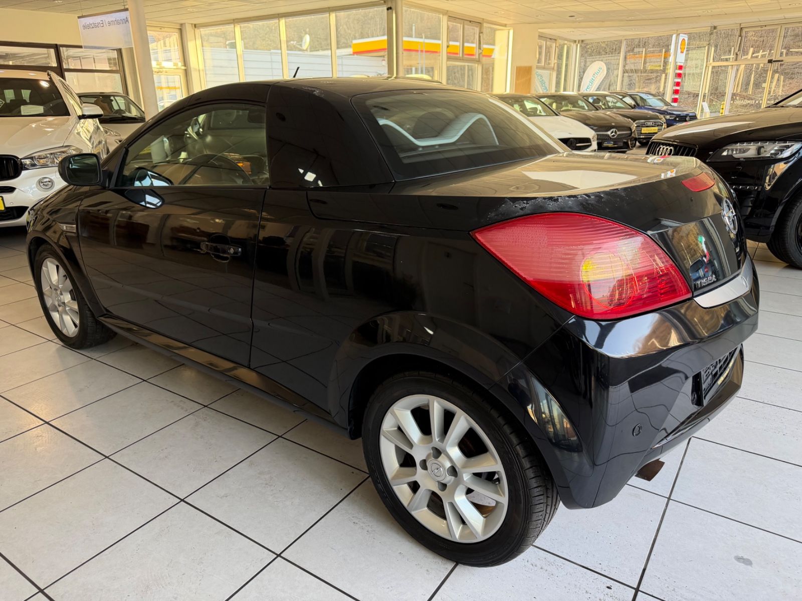 Fahrzeugabbildung Opel Tigra Twin Top Basis