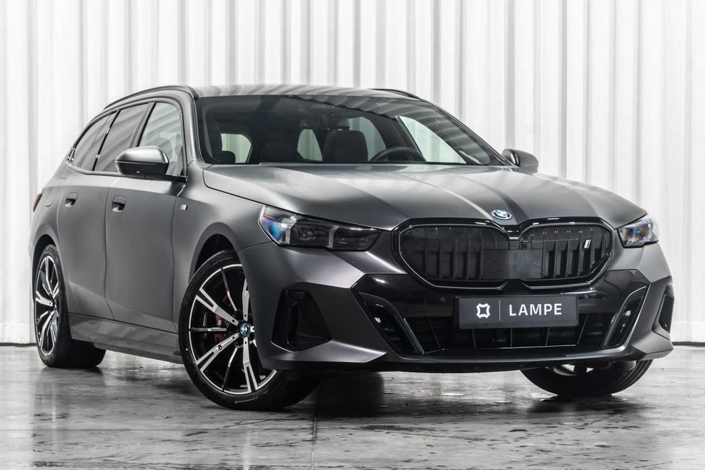 BMW i5