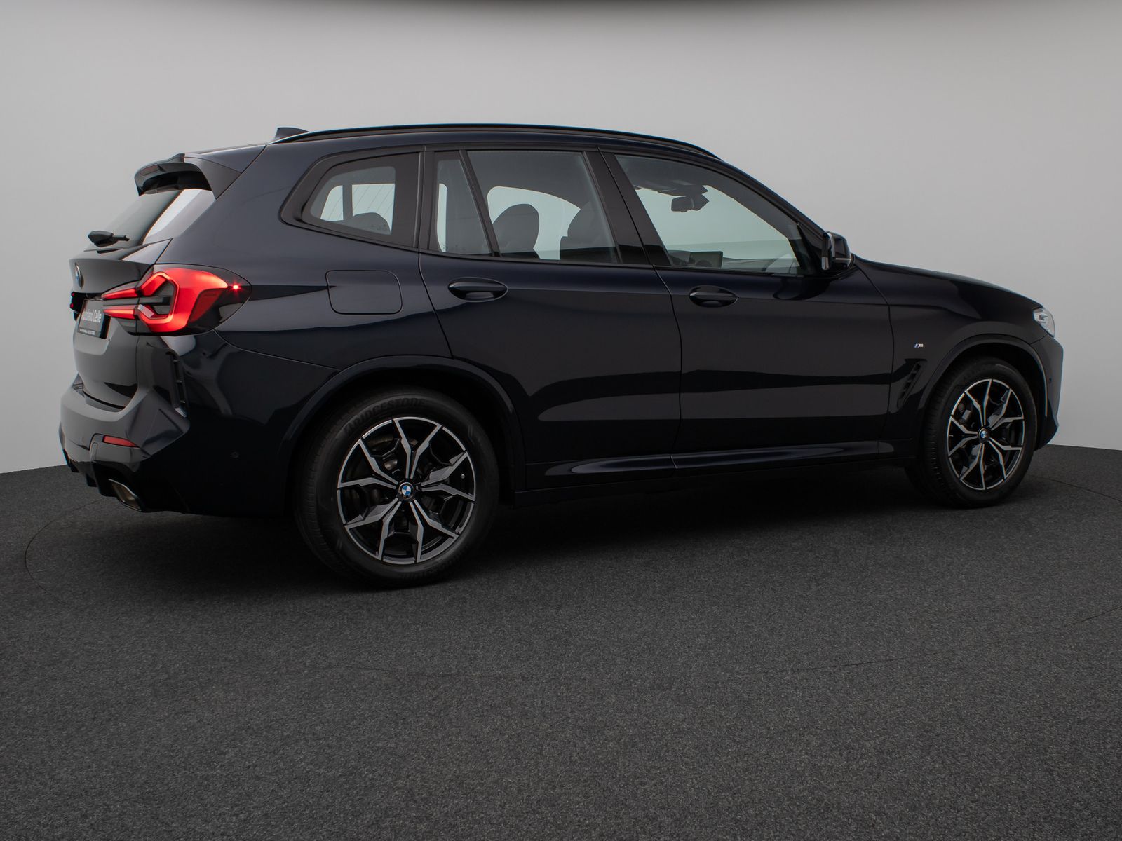 Fahrzeugabbildung BMW X3 xD20i M Sport Panorama 360°DAB HiFi Komfort