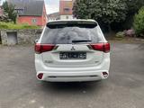 Mitsubishi Outlander 2.4 PLUG-IN HYBRID 4WD Basis Spirit - Mitsubishi Outlander: Basis Spirit