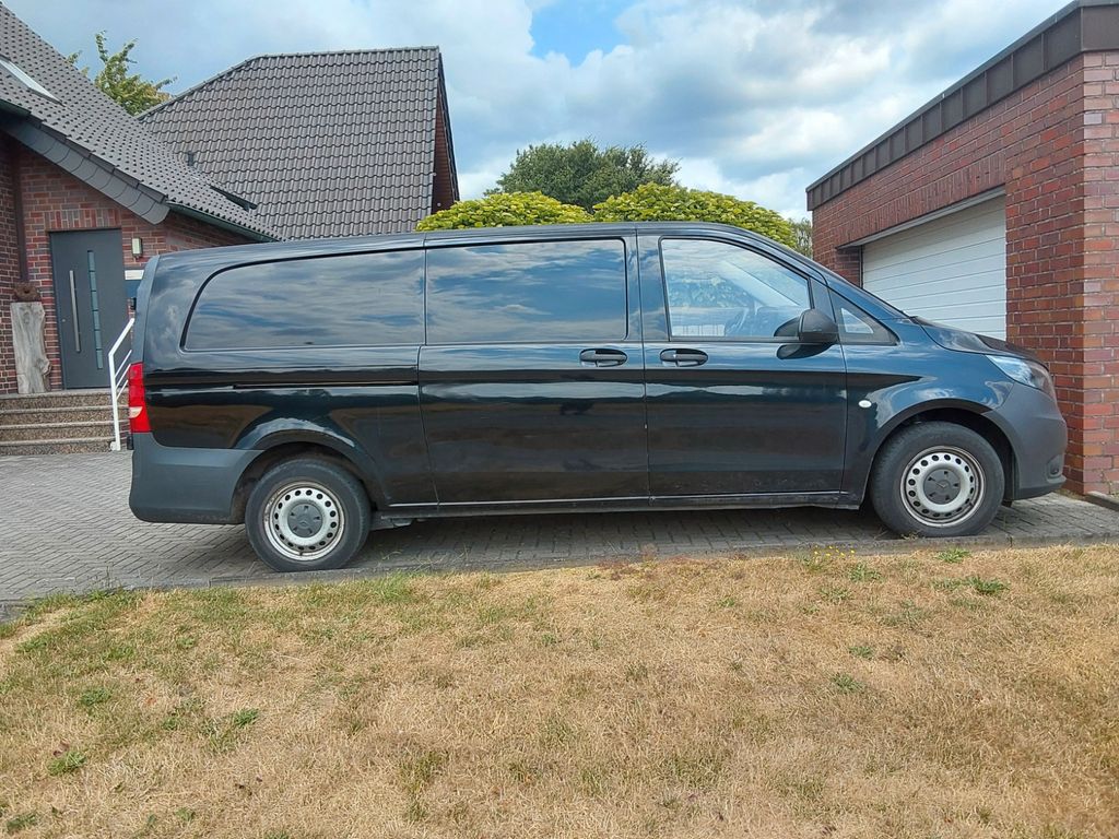 Image of Mercedes-Benz Vito