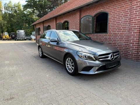 MERCEDES-BENZ C 220 T d Avantgarde Navi LED Kamera AHK