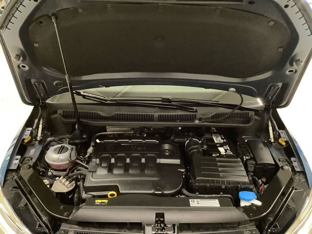Touran Highline 2,0 TDI 110 kW DSG  LED, AZV, Na