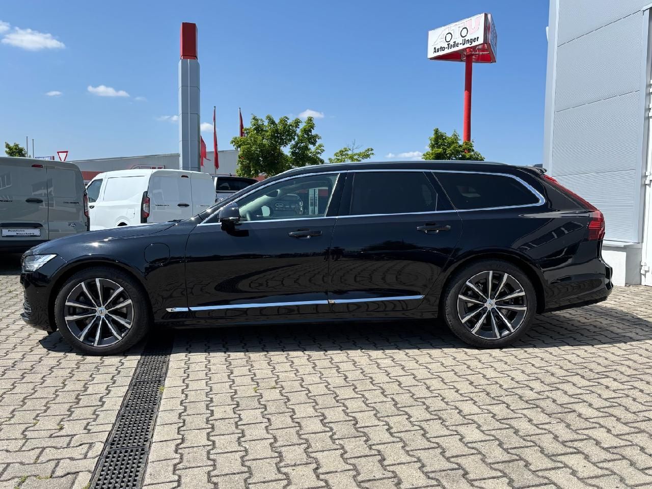 Fahrzeugabbildung Volvo V90 Kombi Inscription Expression Recharge Plug-I