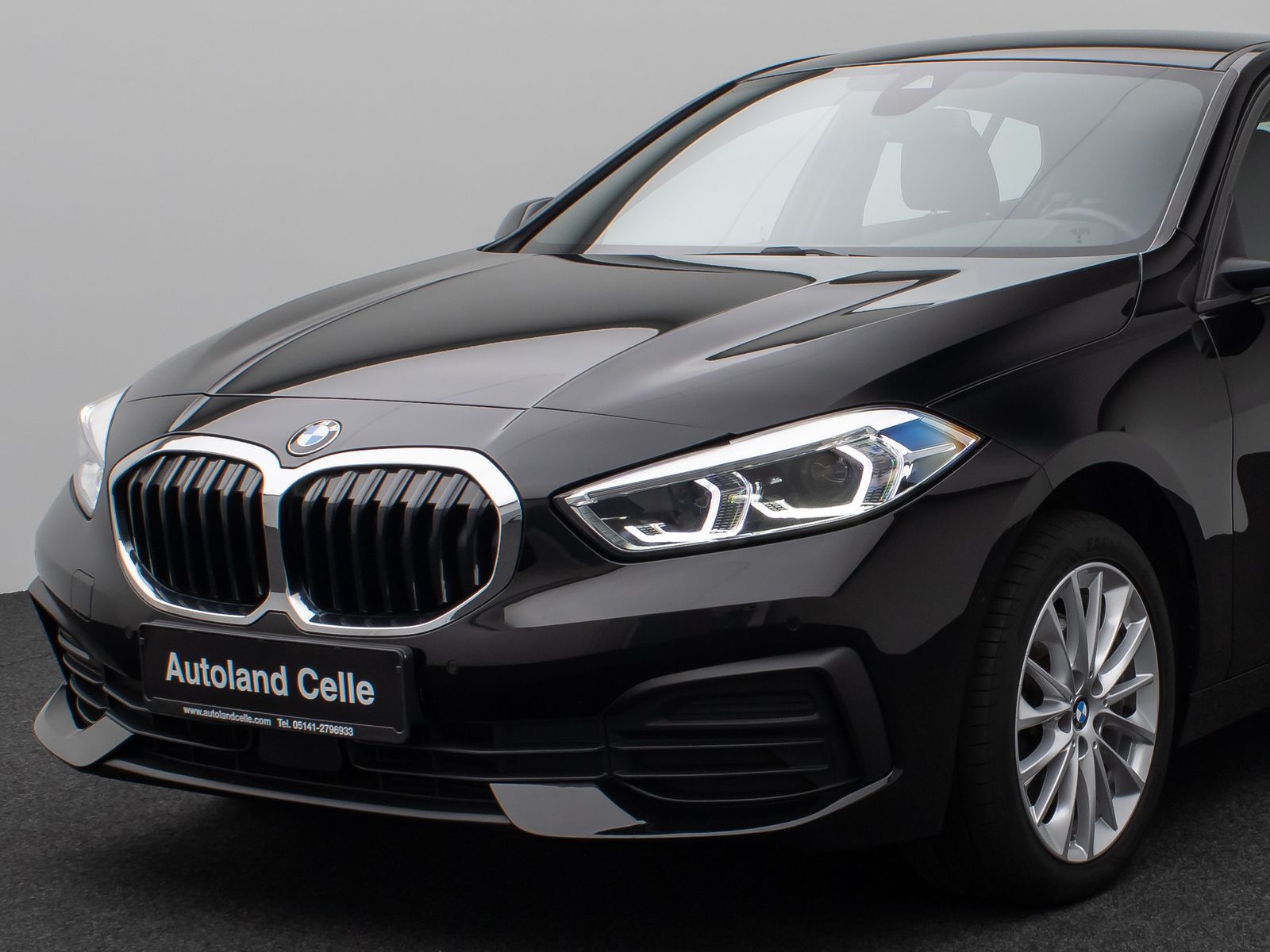 Fahrzeugabbildung BMW 118i Kamera DAB CockPitPro Geschwindigkeitsr LED