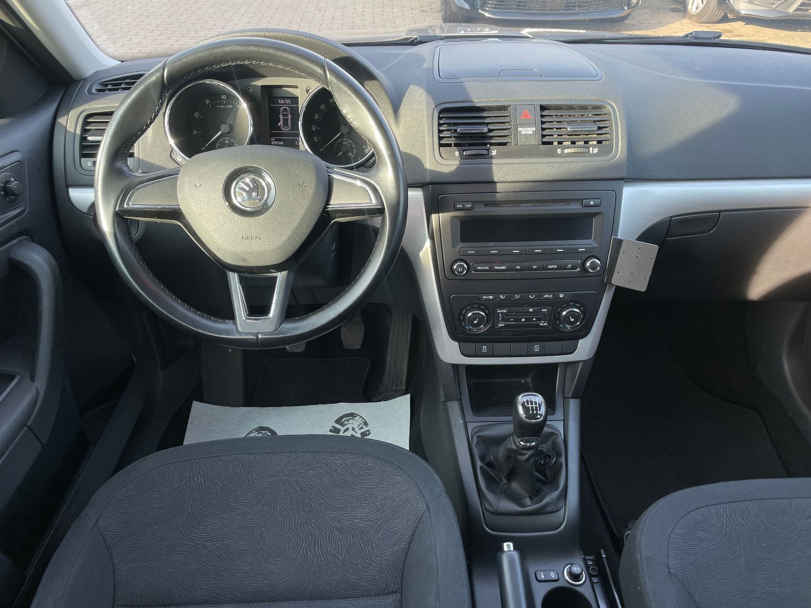 SKODA Yeti, 2014, Benzin, 105 PS
