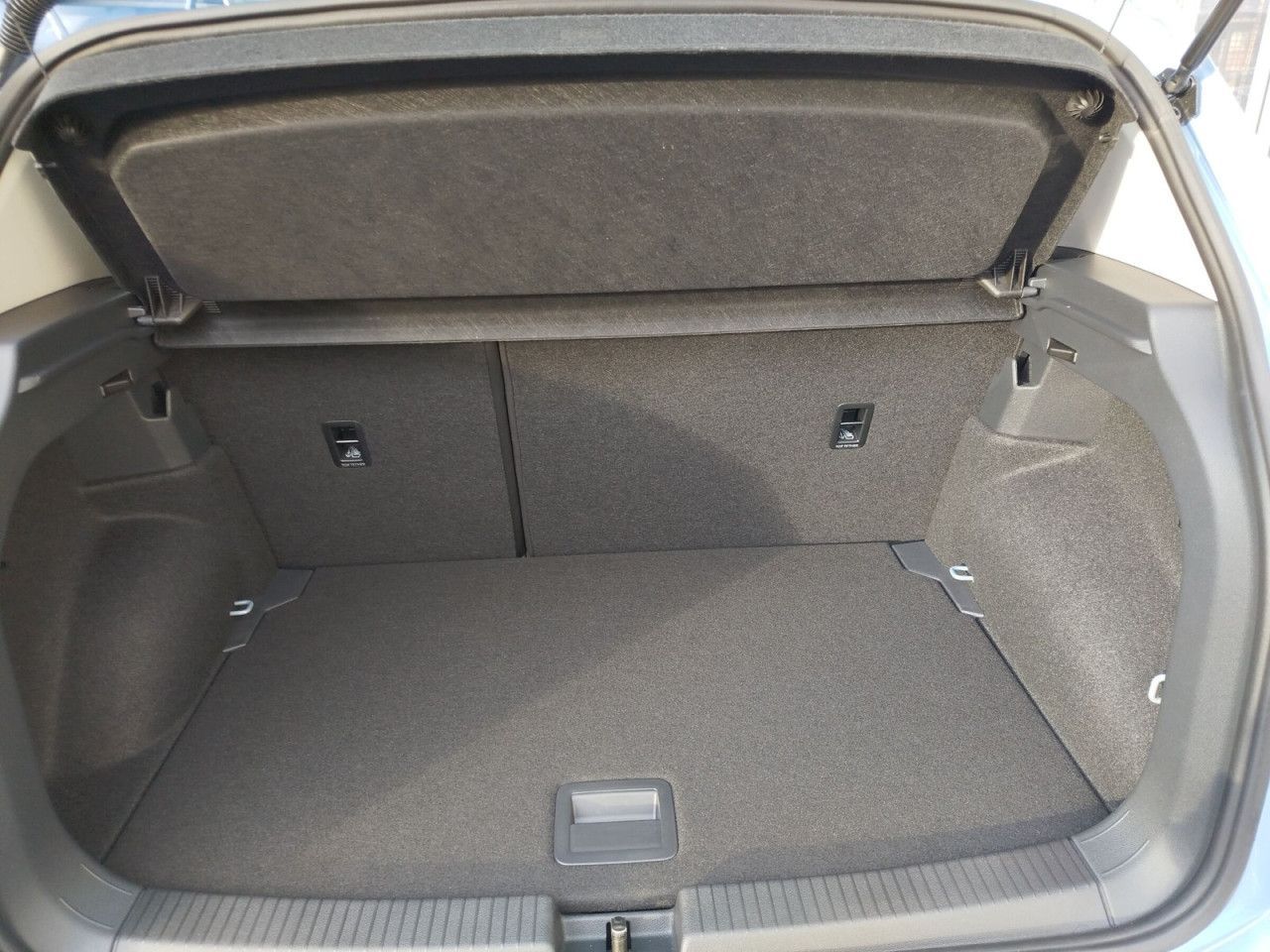 Fahrzeugabbildung Volkswagen T-Cross Life 1.0 B 085 TSIM6F