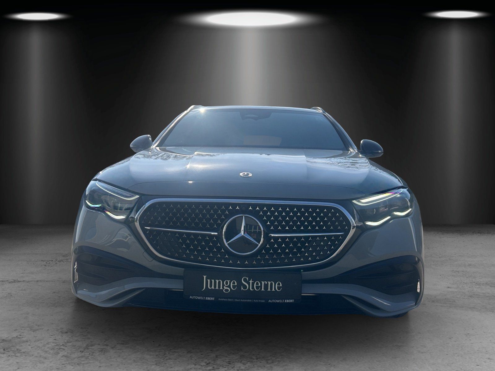Fahrzeugabbildung Mercedes-Benz E200 T AMG Advan+ SUPERSCREEN LederPkt AHK Night