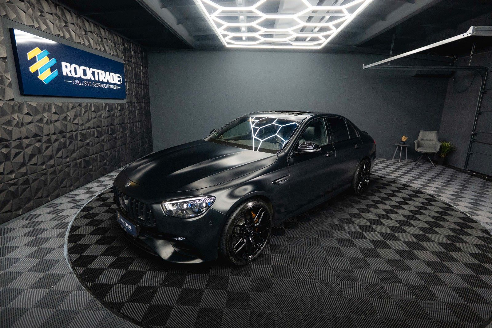 Fahrzeugabbildung Mercedes-Benz E 63 S AMG 4Matic+ Performance Night-Paket *ACC*