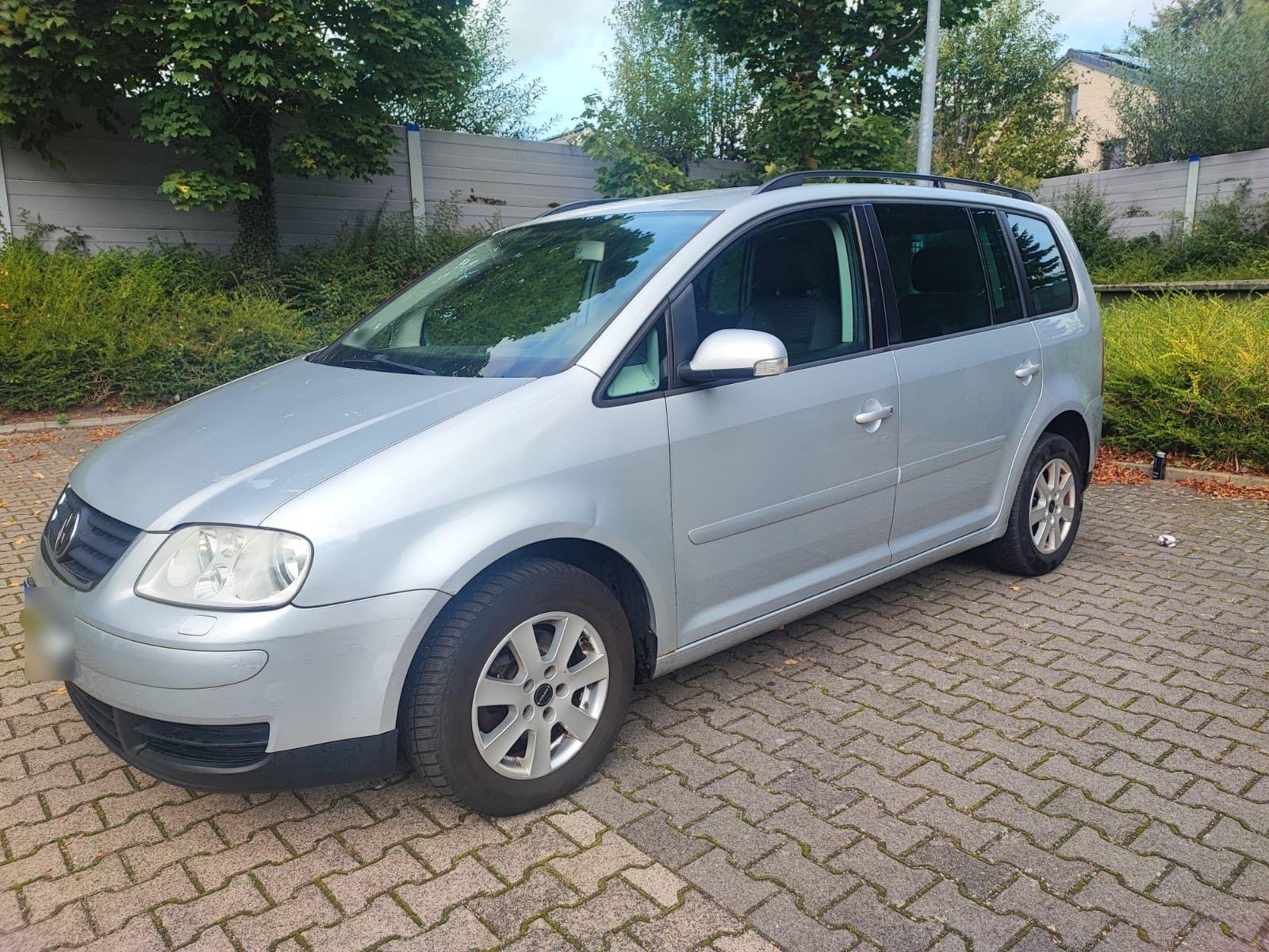 Volkswagen Touran 2004 — engine 116 HP (85kW)