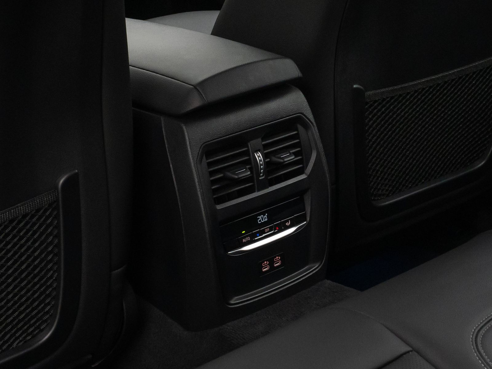 Fahrzeugabbildung BMW 320e Kamera DAB HiFi Sport Leder WidscreenDispl