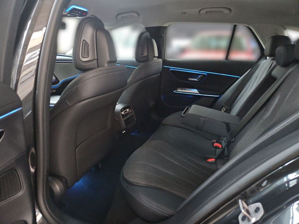 Fahrzeugabbildung Mercedes-Benz E 220 dT Avantg. Totwi. AHK ACC LED Ambie. Navi