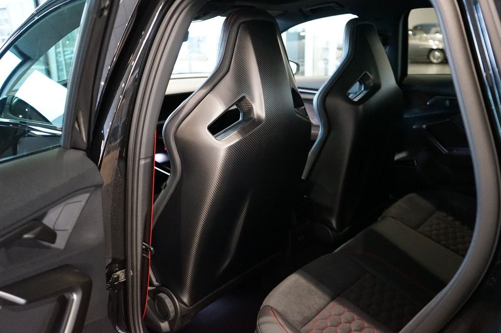 Audi RS3 Sportback | Schalensitze | Pano | SOFORT Audi RS3 Sportback | Schalensitze | Pano | SOFORT