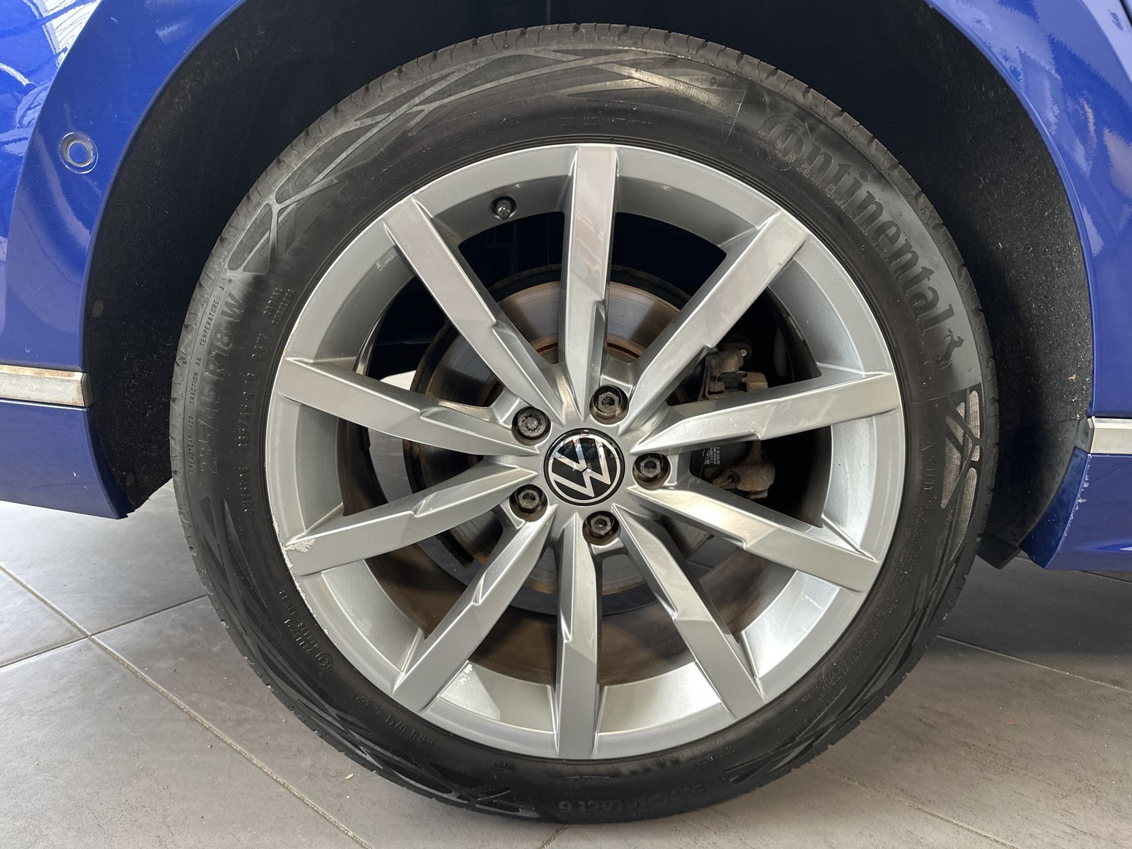 Fahrzeugabbildung Volkswagen Passat Variant R-Line NAV+LED+ACC+KAMERA+18ZO+PP